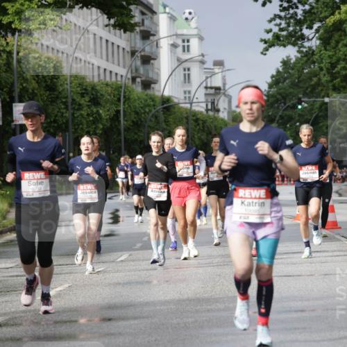 14.06.2026 - REWE Women's Run Jannik Wohlers http://msf.ph/oto/9793815 14.06.2026 09:07:44 Laufen 10233, 11173, 10095, 9 meine-sportfotos.de