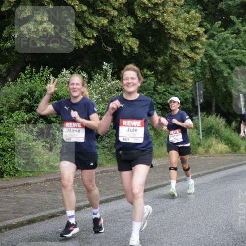 14.06.2026 - REWE Women's Run Jannik Wohlers http://msf.ph/oto/9794003 14.06.2026 09:54:01 Laufen 10054, 77, 10056, 57 meine-sportfotos.de