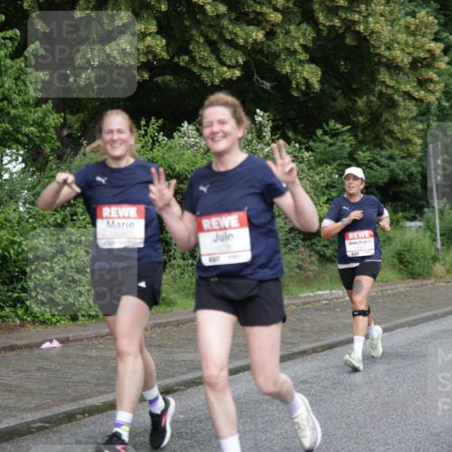 14.06.2026 - REWE Women's Run Jannik Wohlers http://msf.ph/oto/9794017 14.06.2026 09:54:01 Laufen 10054, 1005, 857, 11411, 10031 meine-sportfotos.de