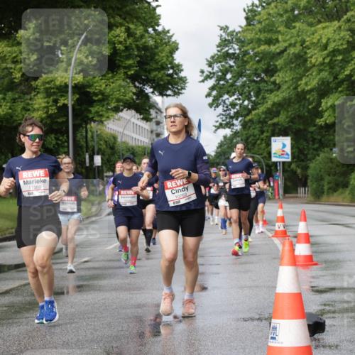 14.06.2026 - REWE Women's Run Jannik Wohlers http://msf.ph/oto/9794098 14.06.2026 09:08:10 Laufen 10650, 11360, 677, 10763, 68, 93, 02, 22 meine-sportfotos.de