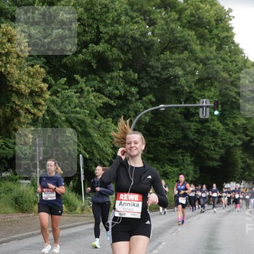 14.06.2026 - REWE Women's Run Jannik Wohlers http://msf.ph/oto/9794525 14.06.2026 09:54:50 Laufen 10664, 10565, 57 meine-sportfotos.de
