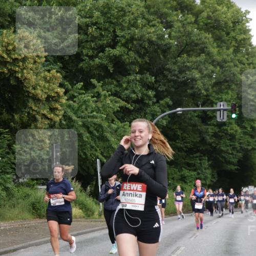 14.06.2026 - REWE Women's Run Jannik Wohlers http://msf.ph/oto/9794533 14.06.2026 09:54:50 Laufen 10664, 10565, 577 meine-sportfotos.de