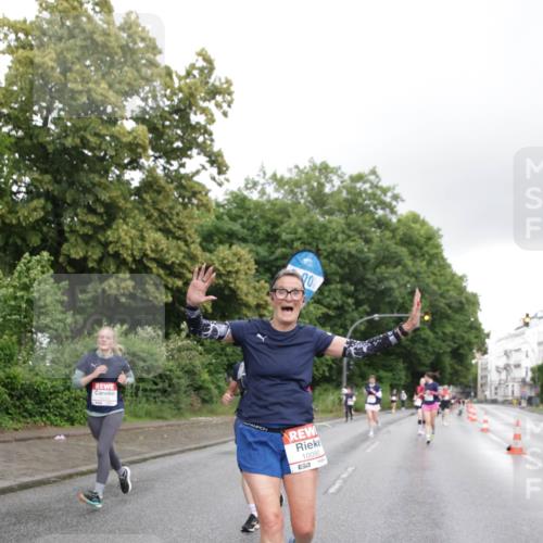 14.06.2026 - REWE Women's Run Jannik Wohlers http://msf.ph/oto/9794901 14.06.2026 09:55:36 Laufen 10090, 7 meine-sportfotos.de