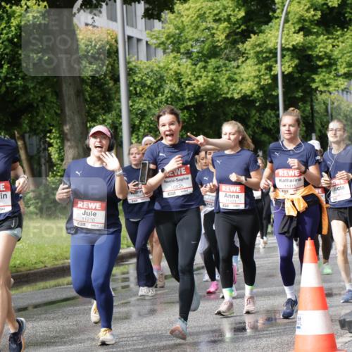 14.06.2026 - REWE Women's Run Jannik Wohlers http://msf.ph/oto/9795104 14.06.2026 09:09:18 Laufen 10611, 7, 11210, 7, 10835, 657, 10, 11423, 11415, 51 meine-sportfotos.de