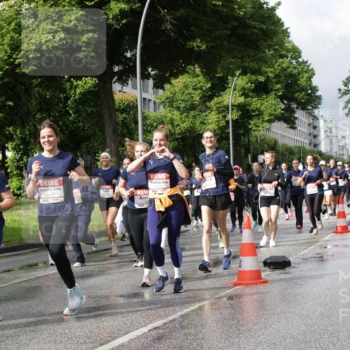 14.06.2026 - REWE Women's Run Jannik Wohlers http://msf.ph/oto/9795139 14.06.2026 09:09:19 Laufen 11210, 10835, 7, 11415, 7, 11423 meine-sportfotos.de