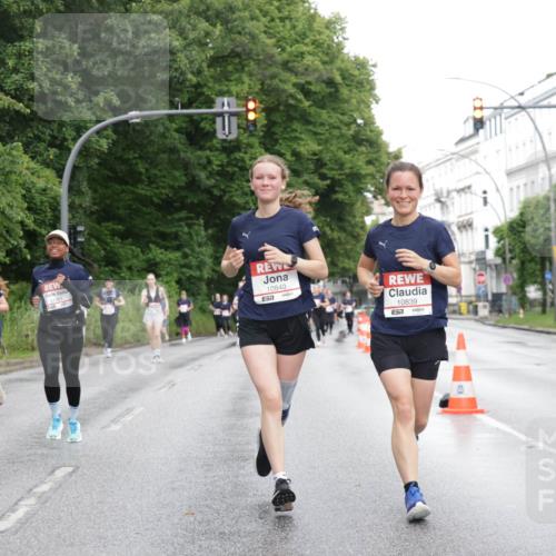 14.06.2026 - REWE Women's Run Jannik Wohlers http://msf.ph/oto/9795143 14.06.2026 09:55:59 Laufen 11101, 10840, 57, 10839, 7 meine-sportfotos.de
