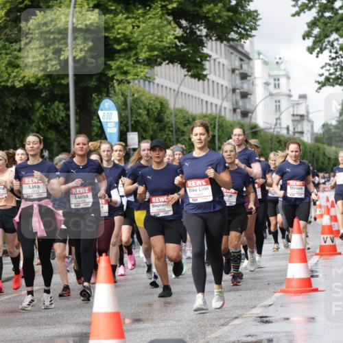 14.06.2026 - REWE Women's Run Jannik Wohlers http://msf.ph/oto/9795423 14.06.2026 09:09:35 Laufen 11013, 57, 10815, 11436, 6, 00, 10554, 10451, 1 meine-sportfotos.de