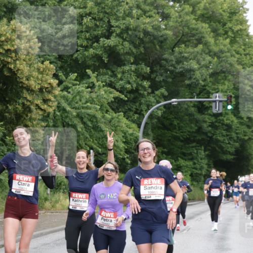 14.06.2026 - REWE Women's Run Jannik Wohlers http://msf.ph/oto/9795488 14.06.2026 09:56:40 Laufen 10824, 7, 10915, 10663, 7, 10482 meine-sportfotos.de