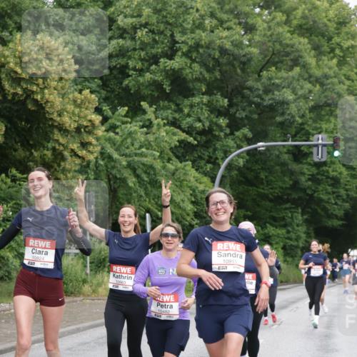 14.06.2026 - REWE Women's Run Jannik Wohlers http://msf.ph/oto/9795492 14.06.2026 09:56:40 Laufen 10824, 57, 10663, 10482, 10915, 7 meine-sportfotos.de