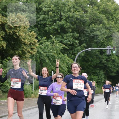 14.06.2026 - REWE Women's Run Jannik Wohlers http://msf.ph/oto/9795494 14.06.2026 09:56:40 Laufen 10824, 10663, 10482, 10915, 7 meine-sportfotos.de