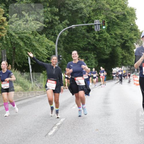 14.06.2026 - REWE Women's Run Jannik Wohlers http://msf.ph/oto/9795813 14.06.2026 09:57:20 Laufen 10165, 7 meine-sportfotos.de