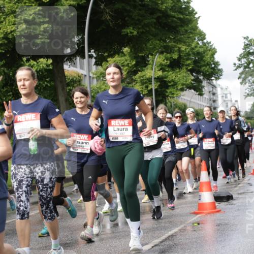 14.06.2026 - REWE Women's Run Jannik Wohlers http://msf.ph/oto/9796680 14.06.2026 09:10:51 Laufen 10901, 11483, 657, 517, 11243, 577, 11397, 7, 10988 meine-sportfotos.de