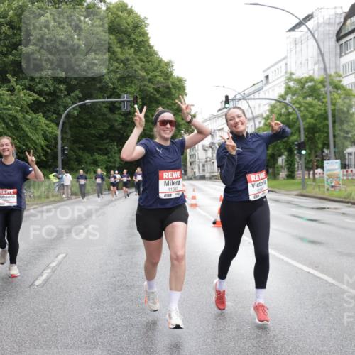 14.06.2026 - REWE Women's Run Jannik Wohlers http://msf.ph/oto/9796681 14.06.2026 09:59:15 Laufen 10787, 11080, 10968, 51 meine-sportfotos.de