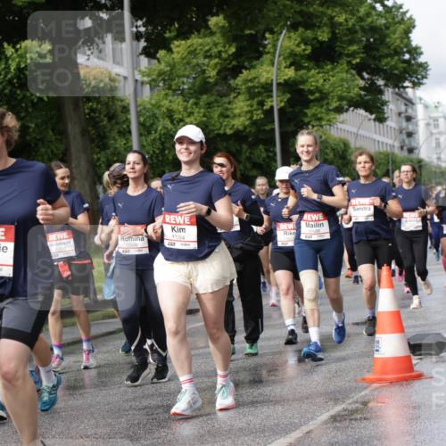 14.06.2026 - REWE Women's Run Jannik Wohlers http://msf.ph/oto/9796817 14.06.2026 09:11:00 Laufen 10683, 2577, 10617, 5577, 10050, 10646, 11264, 10588 meine-sportfotos.de