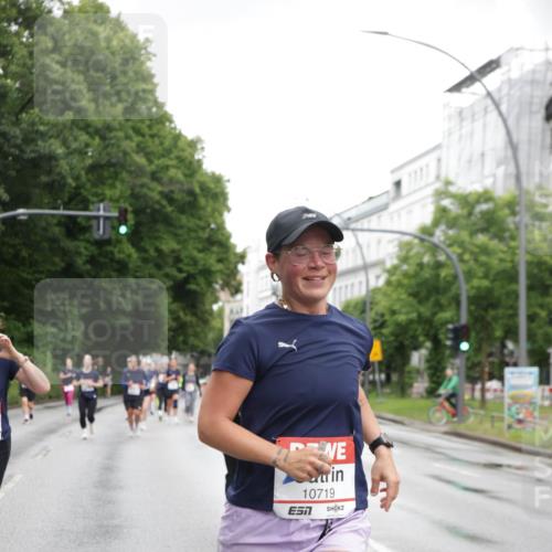 14.06.2026 - REWE Women's Run Jannik Wohlers http://msf.ph/oto/9796834 14.06.2026 09:59:30 Laufen 10719 meine-sportfotos.de