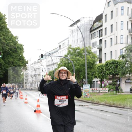 14.06.2026 - REWE Women's Run Jannik Wohlers http://msf.ph/oto/9796852 14.06.2026 09:59:32 Laufen 11482 meine-sportfotos.de