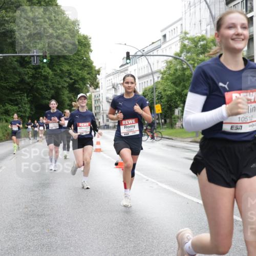 14.06.2026 - REWE Women's Run Jannik Wohlers http://msf.ph/oto/9796897 14.06.2026 09:59:40 Laufen 11617, 10583, 10512 meine-sportfotos.de