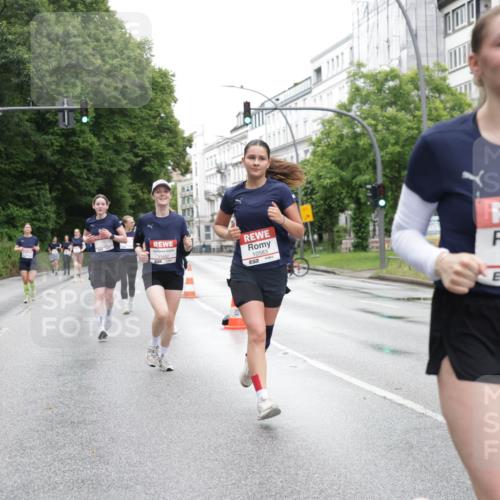 14.06.2026 - REWE Women's Run Jannik Wohlers http://msf.ph/oto/9796900 14.06.2026 09:59:40 Laufen 10583, 6517, 10512 meine-sportfotos.de