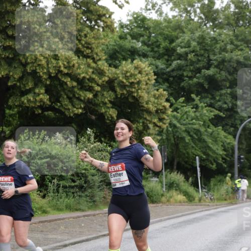 14.06.2026 - REWE Women's Run Jannik Wohlers http://msf.ph/oto/9796946 14.06.2026 09:59:46 Laufen 11823, 10822, 77 meine-sportfotos.de