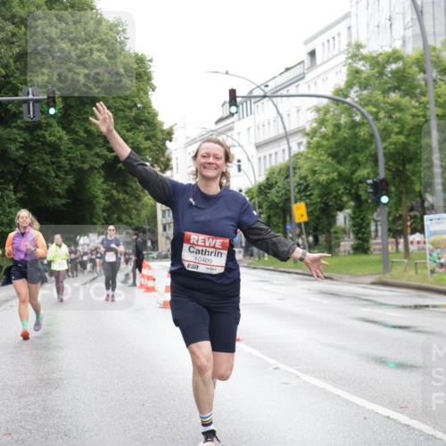 14.06.2026 - REWE Women's Run Jannik Wohlers http://msf.ph/oto/9796989 14.06.2026 09:59:52 Laufen 10409, 7 meine-sportfotos.de
