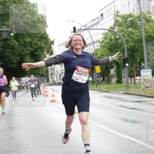 14.06.2026 - REWE Women's Run Jannik Wohlers http://msf.ph/oto/9796997 14.06.2026 09:59:52 Laufen 10409, 7, 01 meine-sportfotos.de