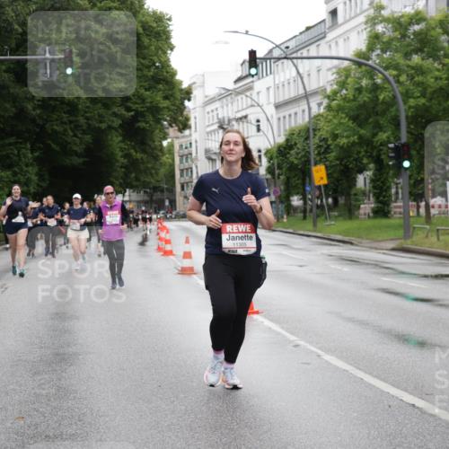14.06.2026 - REWE Women's Run Jannik Wohlers http://msf.ph/oto/9797106 14.06.2026 10:00:09 Laufen 11305, 51, 01 meine-sportfotos.de