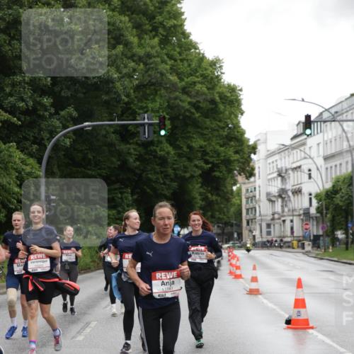 14.06.2026 - REWE Women's Run Jannik Wohlers http://msf.ph/oto/9797203 14.06.2026 10:00:19 Laufen 11081, 657 meine-sportfotos.de