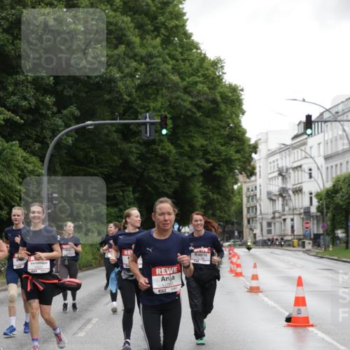 14.06.2026 - REWE Women's Run Jannik Wohlers http://msf.ph/oto/9797205 14.06.2026 10:00:19 Laufen 10050, 11081, 657 meine-sportfotos.de