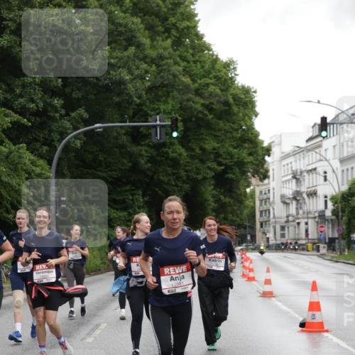 14.06.2026 - REWE Women's Run Jannik Wohlers http://msf.ph/oto/9797206 14.06.2026 10:00:19 Laufen 10, 11081, 657 meine-sportfotos.de