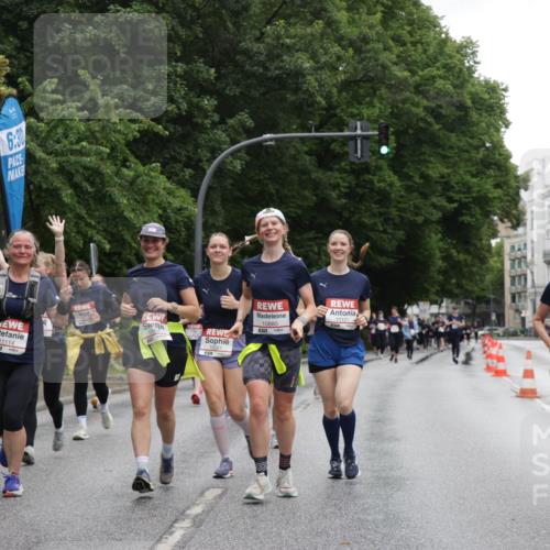 14.06.2026 - REWE Women's Run Jannik Wohlers http://msf.ph/oto/9797375 14.06.2026 10:00:40 Laufen 6, 30, 11114, 10581, 10880, 11121, 11211 meine-sportfotos.de