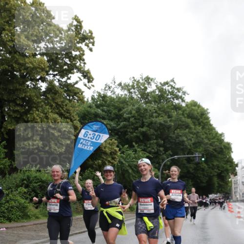 14.06.2026 - REWE Women's Run Jannik Wohlers http://msf.ph/oto/9797393 14.06.2026 10:00:41 Laufen 6, 30, 11114, 10880, 11121 meine-sportfotos.de