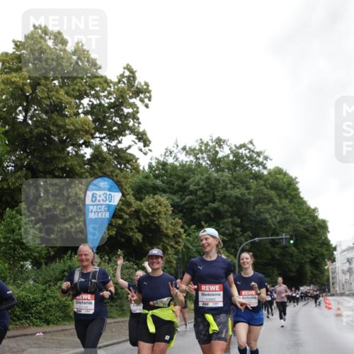 14.06.2026 - REWE Women's Run Jannik Wohlers http://msf.ph/oto/9797402 14.06.2026 10:00:41 Laufen 6, 30, 11114, 10880, 11121 meine-sportfotos.de