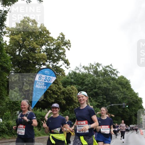 14.06.2026 - REWE Women's Run Jannik Wohlers http://msf.ph/oto/9797415 14.06.2026 10:00:42 Laufen 6, 30, 108, 11114, 11121 meine-sportfotos.de