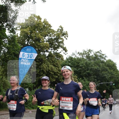 14.06.2026 - REWE Women's Run Jannik Wohlers http://msf.ph/oto/9797424 14.06.2026 10:00:42 Laufen 6, 30, 11114, 10880, 11121 meine-sportfotos.de