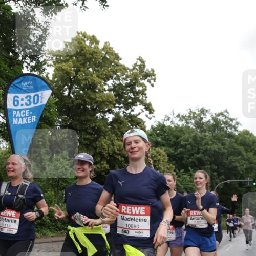 14.06.2026 - REWE Women's Run Jannik Wohlers http://msf.ph/oto/9797429 14.06.2026 10:00:42 Laufen 6, 30, 11114, 10880, 73, 31, 11121 meine-sportfotos.de