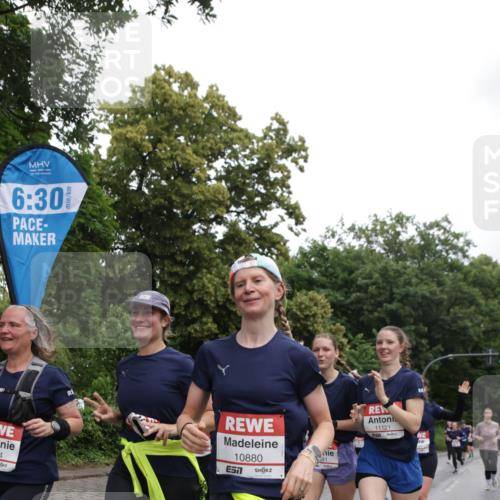 14.06.2026 - REWE Women's Run Jannik Wohlers http://msf.ph/oto/9797431 14.06.2026 10:00:42 Laufen 6, 30, 4, 10880, 81, 11121 meine-sportfotos.de