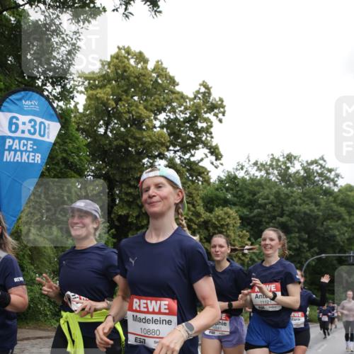 14.06.2026 - REWE Women's Run Jannik Wohlers http://msf.ph/oto/9797435 14.06.2026 10:00:42 Laufen 6, 30, 10880, 10581, 11121 meine-sportfotos.de