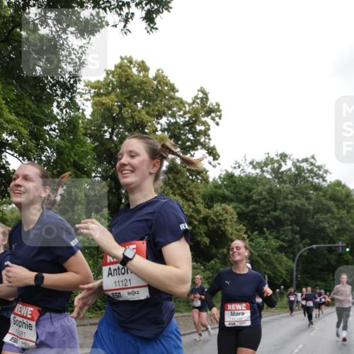 14.06.2026 - REWE Women's Run Jannik Wohlers http://msf.ph/oto/9797460 14.06.2026 10:00:43 Laufen 10581, 11121, 11148 meine-sportfotos.de