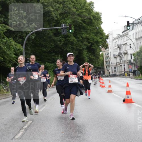 14.06.2026 - REWE Women's Run Jannik Wohlers http://msf.ph/oto/9797644 14.06.2026 10:01:05 Laufen 10726, 10723, 01 meine-sportfotos.de