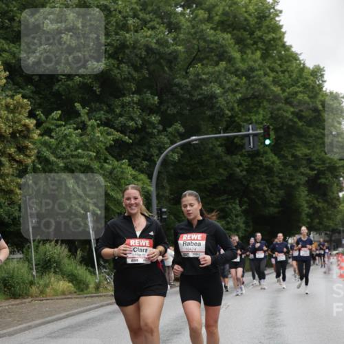 14.06.2026 - REWE Women's Run Jannik Wohlers http://msf.ph/oto/9797730 14.06.2026 10:01:15 Laufen 10672, 57, 10474, 577 meine-sportfotos.de