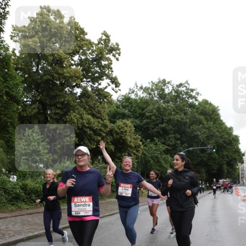 14.06.2026 - REWE Women's Run Jannik Wohlers http://msf.ph/oto/9797817 14.06.2026 10:01:26 Laufen 10428, 57, 10747 meine-sportfotos.de