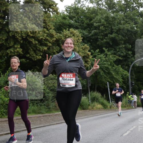 14.06.2026 - REWE Women's Run Jannik Wohlers http://msf.ph/oto/9797954 14.06.2026 10:01:47 Laufen 10791, 7 meine-sportfotos.de