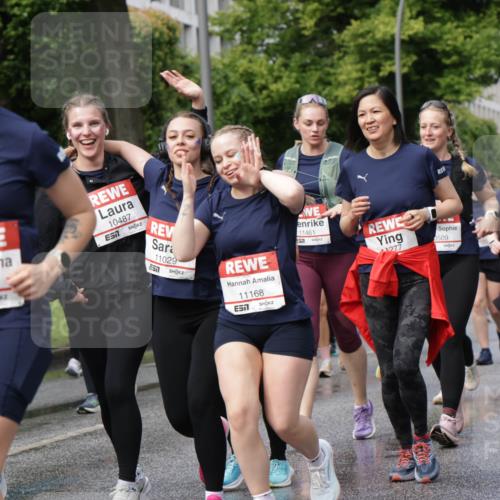 14.06.2026 - REWE Women's Run Jannik Wohlers http://msf.ph/oto/9798190 14.06.2026 09:12:38 Laufen 10751, 51, 10487, 7, 11029, 11168, 57, 11461, 277, 0509, 11094, 02, 22 meine-sportfotos.de