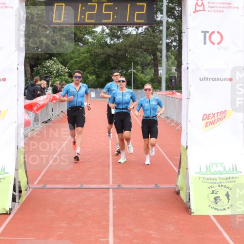 14.06.2026 - 7 Türme Triathlon Andreas Tolksdorf http://msf.ph/oto/9799093 14.06.2026 11:55:12 Ziel 523, 524, 525, 526 meine-sportfotos.de