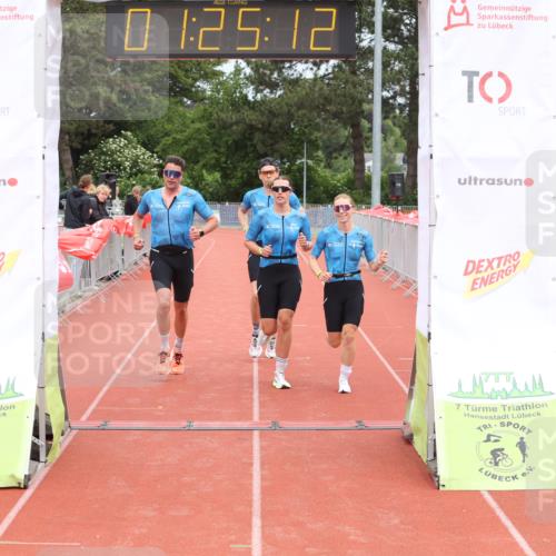 14.06.2026 - 7 Türme Triathlon Andreas Tolksdorf http://msf.ph/oto/9799094 14.06.2026 11:55:12 Ziel 523, 524, 525, 526 meine-sportfotos.de