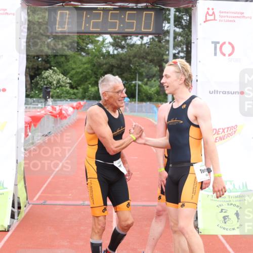 14.06.2026 - 7 Türme Triathlon Andreas Tolksdorf http://msf.ph/oto/9799106 14.06.2026 11:55:50 Ziel  meine-sportfotos.de