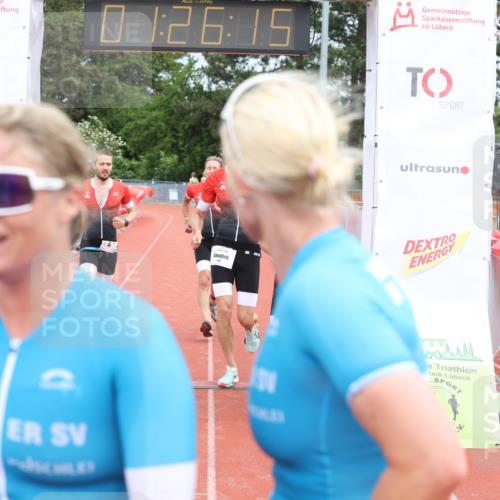 14.06.2026 - 7 Türme Triathlon Andreas Tolksdorf http://msf.ph/oto/9799115 14.06.2026 11:56:14 Ziel 416, 417, 418, 419, 479, 480, 482 meine-sportfotos.de