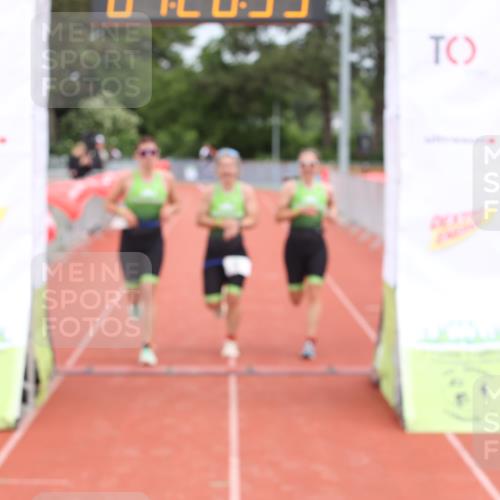 14.06.2026 - 7 Türme Triathlon Andreas Tolksdorf http://msf.ph/oto/9799121 14.06.2026 11:56:32 Ziel 504, 505, 506 meine-sportfotos.de