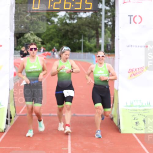 14.06.2026 - 7 Türme Triathlon Andreas Tolksdorf http://msf.ph/oto/9799124 14.06.2026 11:56:33 Ziel 504, 505, 506 meine-sportfotos.de