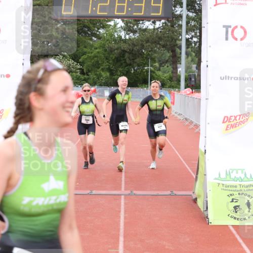 14.06.2026 - 7 Türme Triathlon Andreas Tolksdorf http://msf.ph/oto/9799136 14.06.2026 11:58:39 Ziel 487, 488, 489, 503 meine-sportfotos.de
